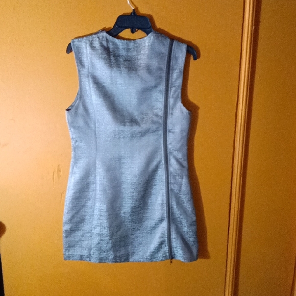 Nameless Silver Sleeveless Shift Dress with Asymmetric Zipper - Picture 4 of 4